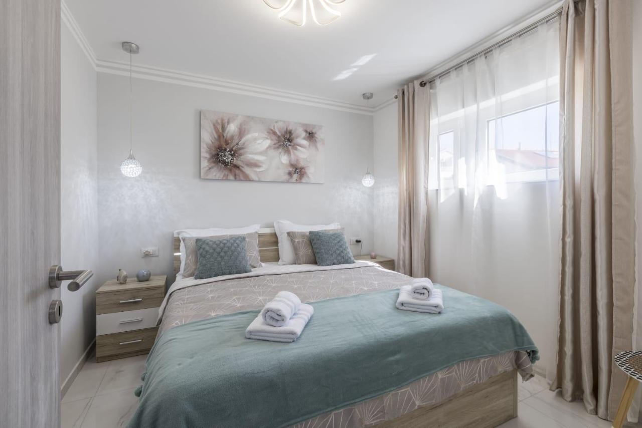 Royal Rose Gold Apartment Водице Екстериор снимка