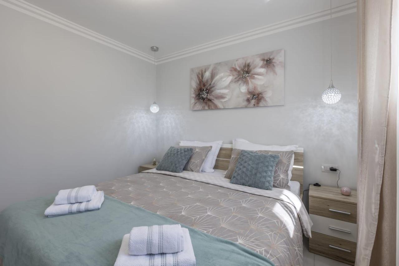 Royal Rose Gold Apartment Водице Екстериор снимка