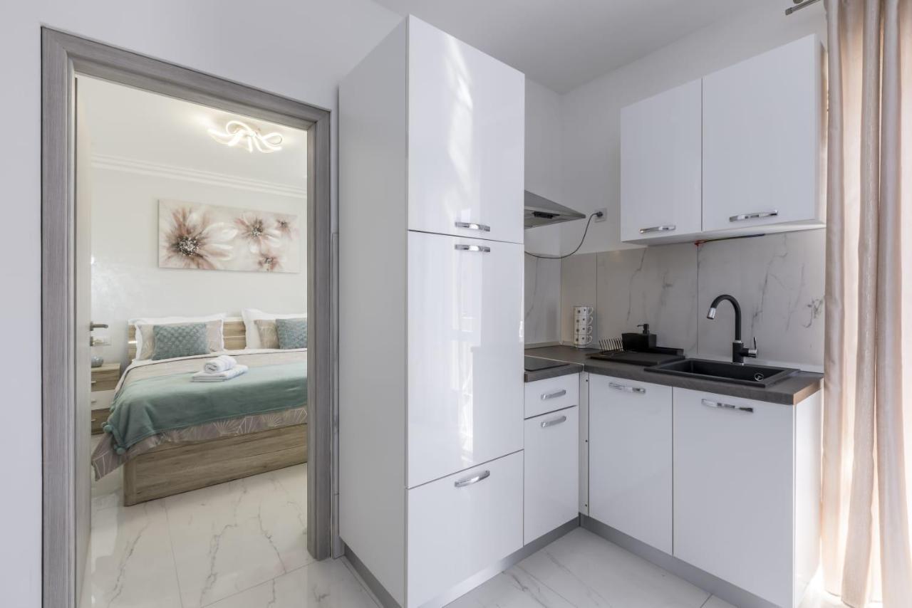 Royal Rose Gold Apartment Водице Екстериор снимка